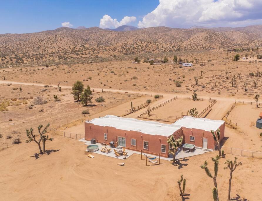 Вилла Near Pappy & Harriet'S + Rimrock Ranch W/ Hot Tub Pioneertown Экстерьер фото