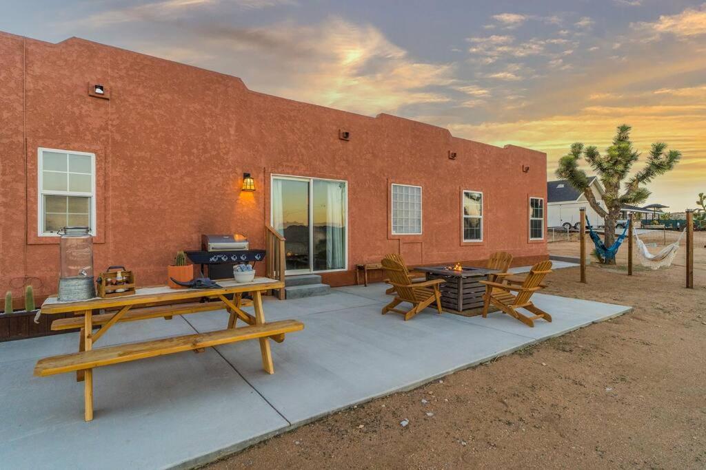 Вилла Near Pappy & Harriet'S + Rimrock Ranch W/ Hot Tub Pioneertown Экстерьер фото